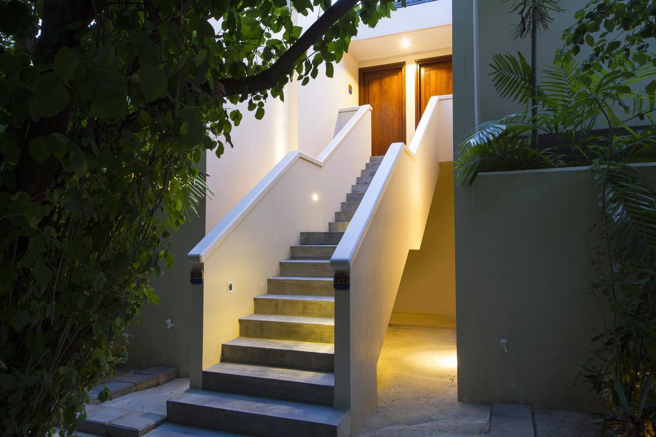 Summer Island Maldives Resort Reethi Rah Esterno foto